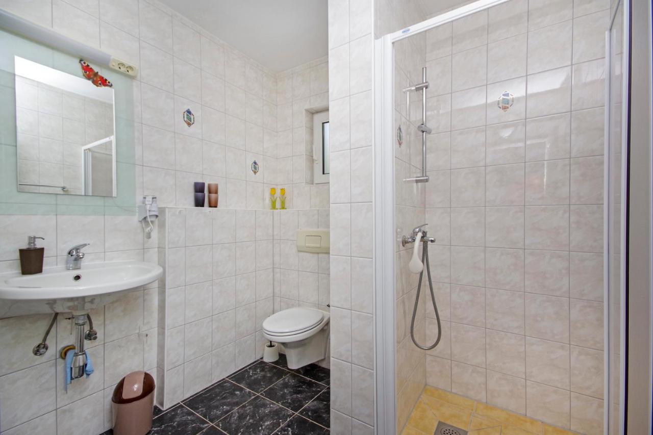 Matanovi Dvori Md Apartments Макарська Екстер'єр фото