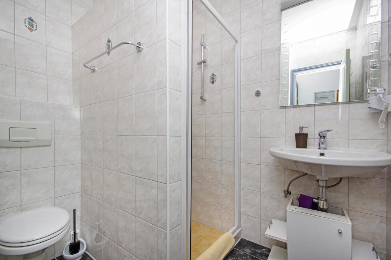 Matanovi Dvori Md Apartments Макарська Екстер'єр фото